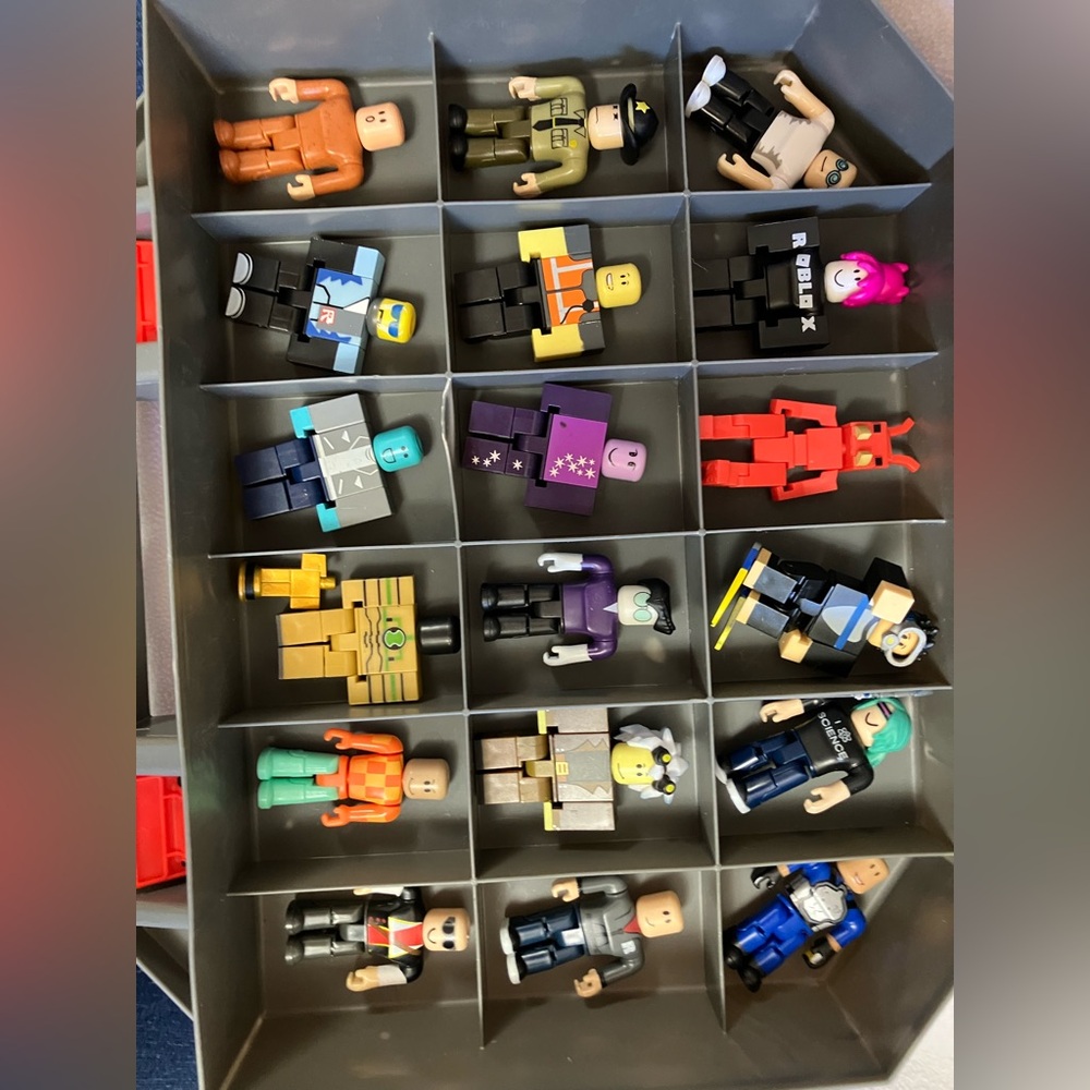 Roblox Case and Toy Figure lot Series 1, Series 2 and more